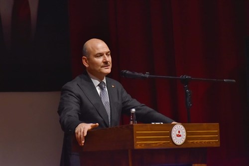 Ministro degli Affari Interni, Il signor Süleyman SOYLU, ha condiviso le sue esperienze alle conferenze del mercoledì tradizionale dell'JSGA