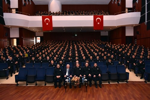 Dott.Ing.Mustafa Sani Şener ha tenuto conferenza su ‘Le Aziende turche sulla via di globalizzazione’