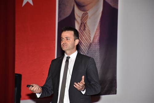 Conferenza del terapeuta Aydoğan Tantürkü su ‘Il modo semplice per smettere di fumare(metodo Allen Carr)’